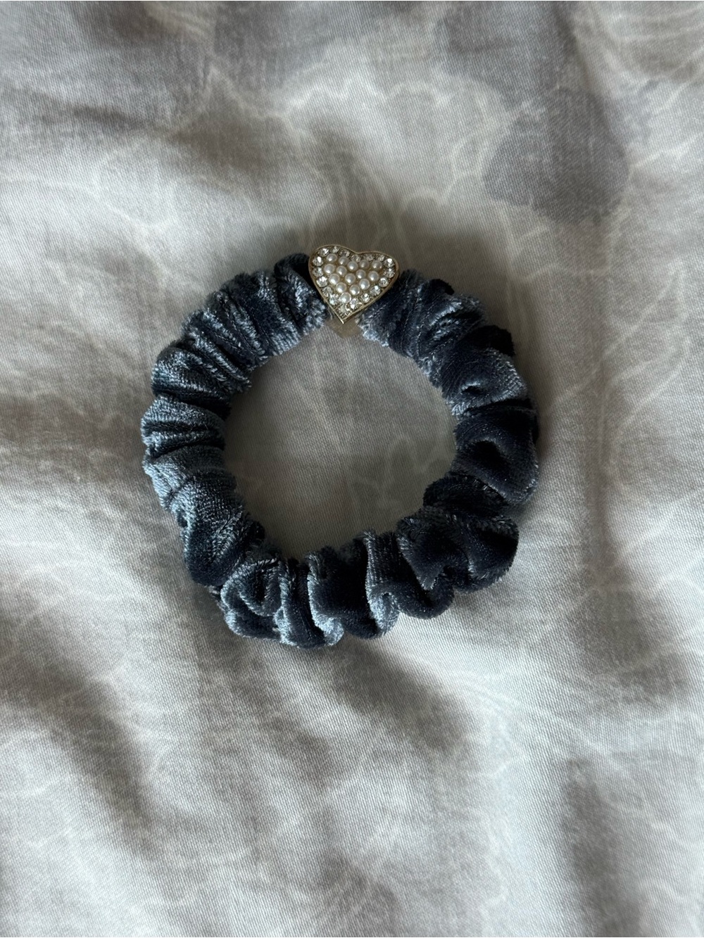 Velvet Heart Charm Scrunchie - Black